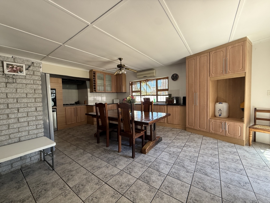 To Let 3 Bedroom Property for Rent in Dobson Western Cape